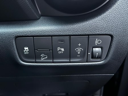 2023 Hyundai Kona 1.0 T-GDI EXECUTIVE 120 BHP LOW KM €20,950 thumbnail