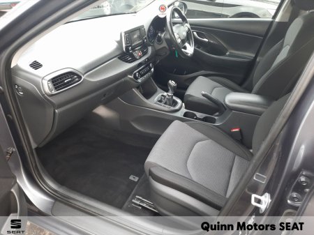 2019 Hyundai i30 I 30 DELUXE 5DR €13,800 thumbnail