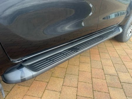 2025 Toyota Hilux 2.4 SR5 D/CAB AUTO €48,950 thumbnail