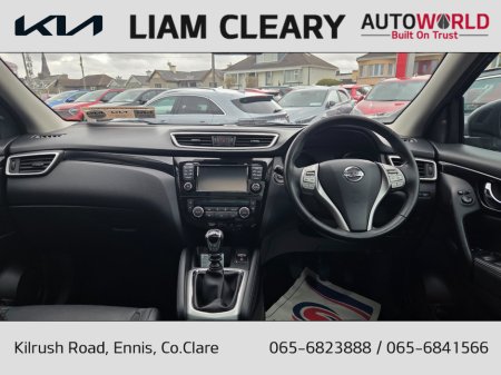 2015 Nissan Qashqai - thumbnail 11