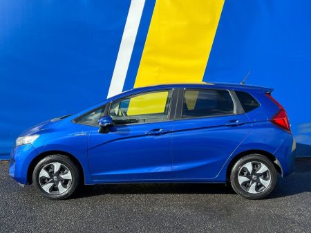 2016 Honda Fit L-PACKAGE 1.5 HYBRID // HALF LEATHER INTERIOR // REVERSE CAMERA // CRUISE CONTROL €11,750