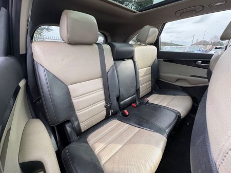 2016 Kia Sorento - thumbnail 9