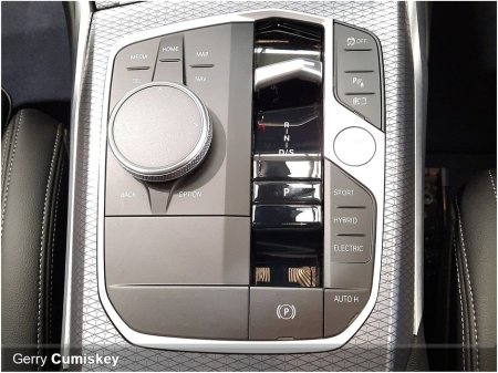 2025 BMW 3 Series - thumbnail 12