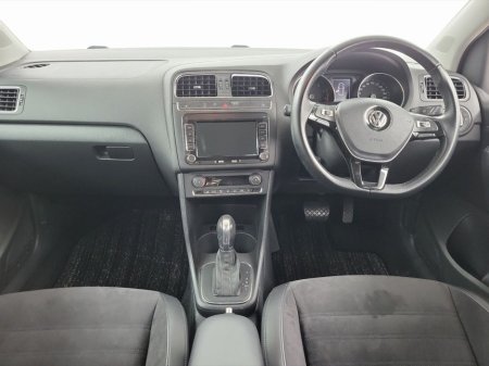 2017 Volkswagen Polo - thumbnail 3