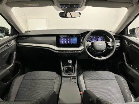 2025 Skoda Octavia Selection 2.0TDI 115HP - Reversing Camera - Climate Control - Cruise Control - Apple CarPlay/Android Auto - Auto Lights/Wipers €33,950