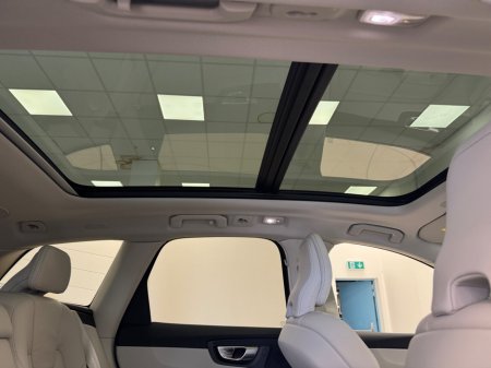 2024 Volvo XC60 - thumbnail 18