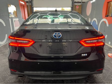2021 Toyota Camry €25950 2021 TOYOTA CAMRY G 2.5 AUTOMATIC / CRUISE CONTROL / REVERSE CAMERA / ELECTRIC SEATS / PADDLE SHIFTERS AND MORE €25,950 thumbnail