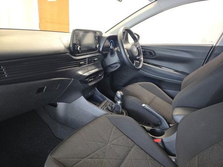 2022 Hyundai Bayon Executive Plus 2 Tone 5DR €17,950 thumbnail