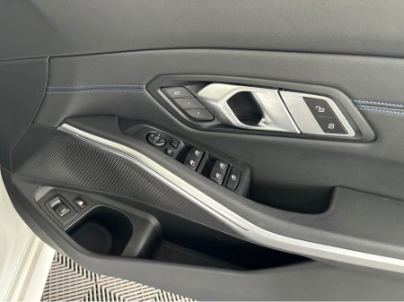 2021 BMW 3 Series - thumbnail 7