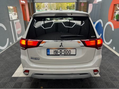 2019 Mitsubishi Outlander 2019 MITSUBISHI OUTLANDER PHEV 2.4L HYBRID / 58K KMS /  ADAPTIVE CRUISE CONTROL, HEATED SEATS & MORE €22,950