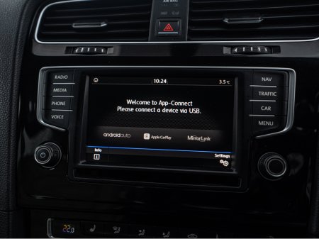 2017 Volkswagen Golf 2017 VW Golf 1.2tsi HIGHLINE/High spec/1yr warrant €16,888 thumbnail