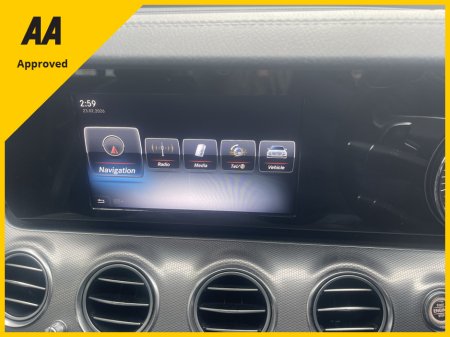 2017 Mercedes-Benz E Class - thumbnail 5