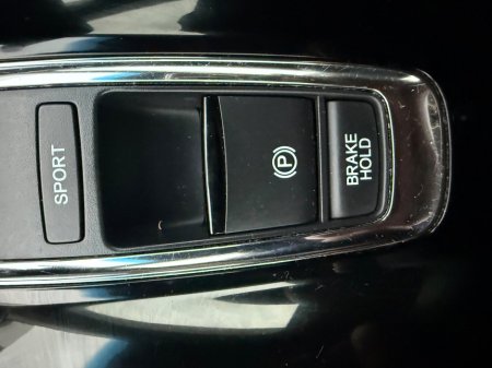 2015 Honda Vezel  €14,590 thumbnail