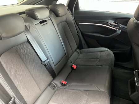 2021 Audi e-tron - thumbnail 18