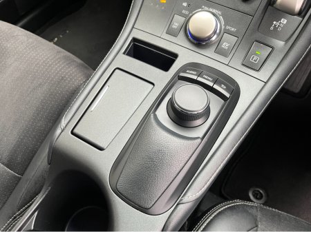 2017 Lexus CT 200 h SPORT AUTOMATIC 1.8 PETROL //SAT NAV//REVERSE CAMERA//HALF LEATHER SEATS// thumbnail