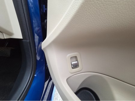 2019 Mercedes-Benz C Class - thumbnail 19