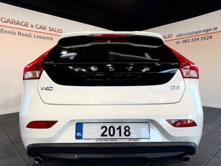 2018 Volvo V40 - thumbnail 6