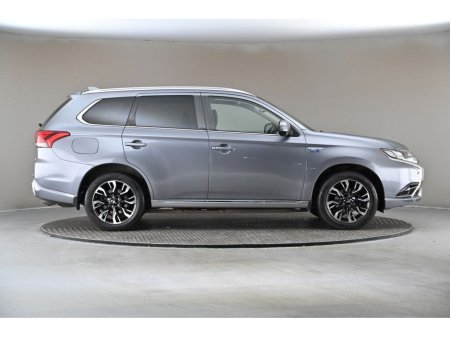 2018 Mitsubishi Outlander - thumbnail 11