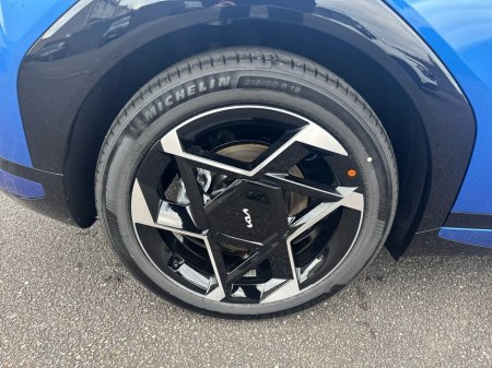 2026 Kia EV4 GT LINE