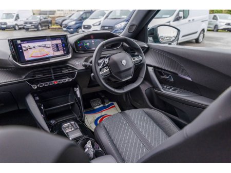 2026 Peugeot 2008 2026 Peugeot 2008 Electric 156bhp (54 kWh) Allure thumbnail