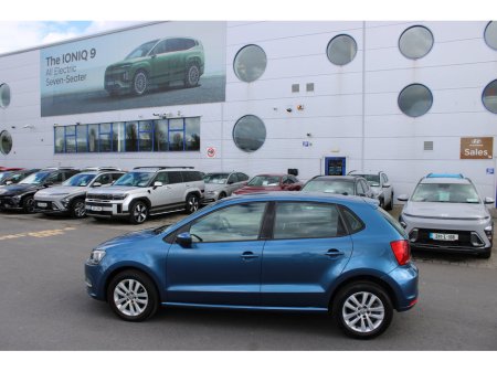 2016 Volkswagen Polo - view 2