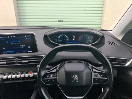 2018 Peugeot 5008 - thumbnail 21