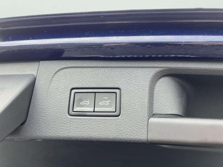 2019 Volkswagen Passat - thumbnail 21