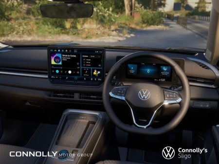 2026 Volkswagen T-Roc LIFE 1.5eTSI 116HP AUTO *NEW MODEL* €44,473 thumbnail