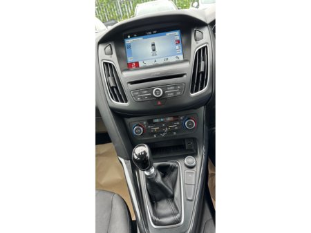 2018 Ford Focus - thumbnail 18