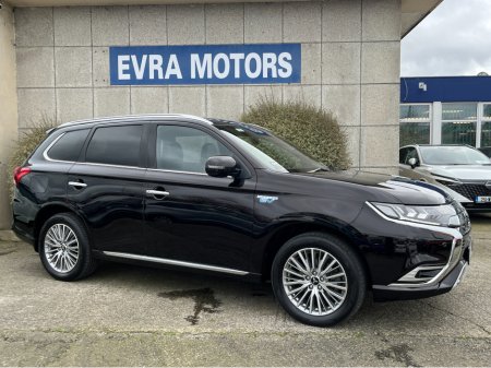 2021 Mitsubishi Outlander - thumbnail 3