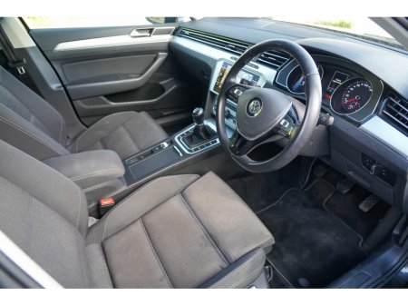 2019 Volkswagen Passat - thumbnail 9