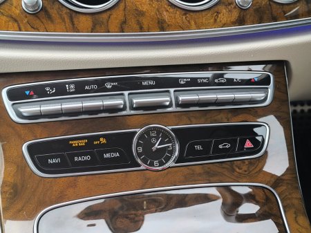 2020 Mercedes-Benz E Class - thumbnail 32