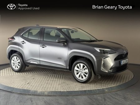 2024 Toyota Yaris Cross HYBRID LUNA