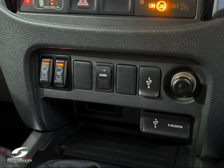 2018 Mitsubishi L200 (182) WARRIOR 2.4 DI-D 4WD €19,508 thumbnail