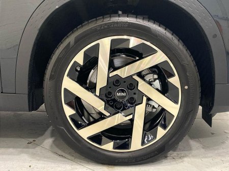 2025 MINI Countryman C €44,950 thumbnail