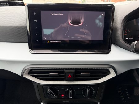 2023 SEAT Arona PARKING SENSORS..APPLE CARPLAY & ANDROID AUTO €17,950 thumbnail