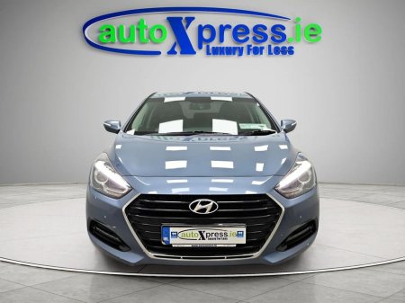 2016 Hyundai i40 Salon Executive, Reversing camera €6,995