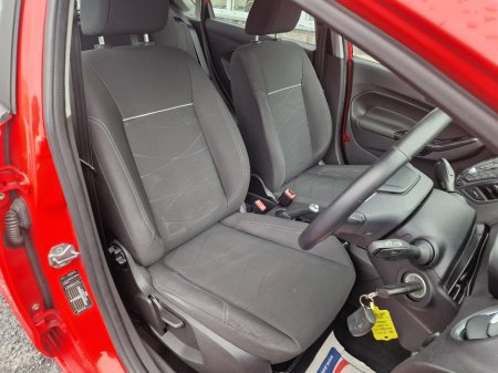 2016 Ford Fiesta MCA Zetec 1.25 60PS M5 4DR €8,950 thumbnail