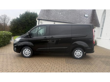 2022 Ford Transit Custom CUSTOM 300 LIMITED EDITION P/V ECOBLUE €20,850 thumbnail