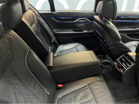 2018 BMW 7 Series €29950! 2018 BMW 740E IPERFORMANCE M-SPORT 2.0 AUTOMATIC / CRUISE CONTROL / 360° PARKING CAMERA / ELECTRIC MEMORY HEATED & MASSAGING SEATS / PANORAMIC SUNROOF / PADDLE SHIFTERS €29,950 thumbnail