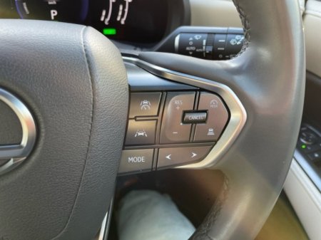 2024 Lexus LBX 1.5h ELEGANT // Heated Mirrors // Power Folding Mirrors // Apple Carplay // Android Auto // Dual Zone Climate Control €36,945 thumbnail