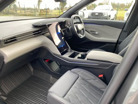 2026 Ford Capri - thumbnail 6