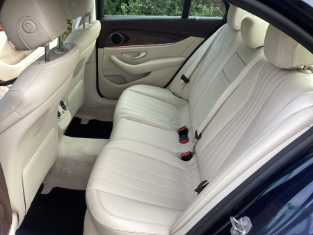 2017 Mercedes-Benz E Class E 220 d 220D Exclusive 4DR Auto €23,750 thumbnail