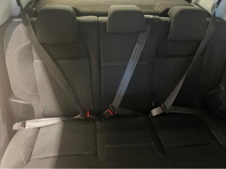 2017 Peugeot 208 - thumbnail 14