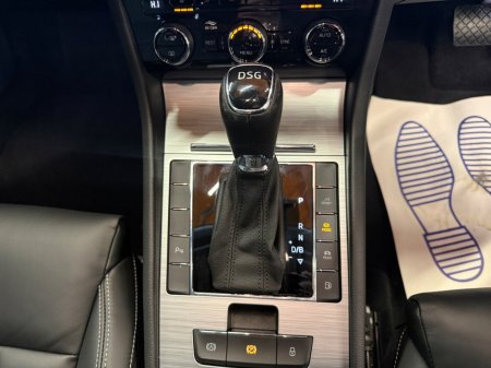 2022 Skoda Superb SUPERB C AMB 1.4TSI 218HP iV DSG €25,900 thumbnail