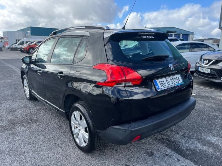 2016 Peugeot 2008 - thumbnail 2