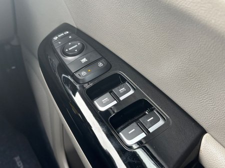 2021 Kia Sportage - thumbnail 13