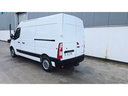 2015 Renault Master III FWD MM35 DCI 135 ENERGY BUSINE €6,500 thumbnail