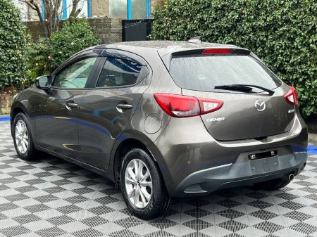 2016 Mazda Demio 1.3 SKYACTIV // HEATED SEATS // HEADS-UP DISPLAY // SERVICE HISTORY // BLUETOOTH MUSIC €10,900 thumbnail