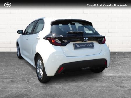 2022 Toyota Yaris - thumbnail 2